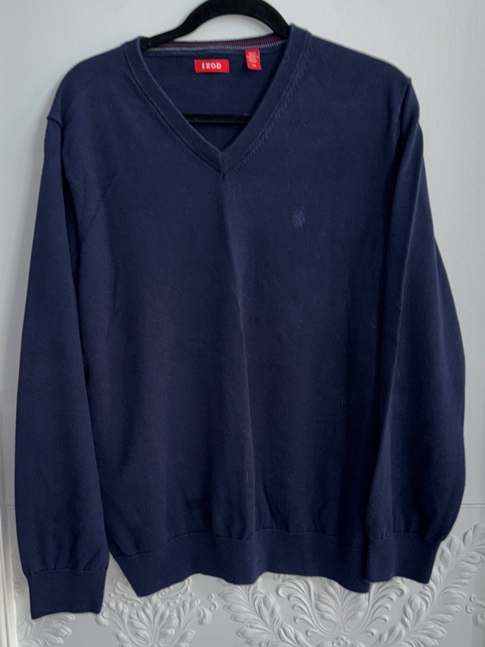 Izod Men’s Navy Blue V-Neck Sweater